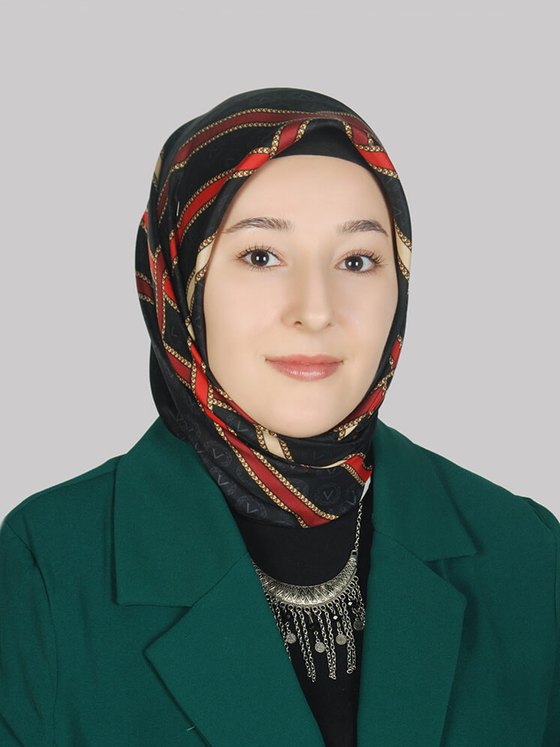 Av. Ayşe Rumeysa Balaban — Gründungspartnerin
